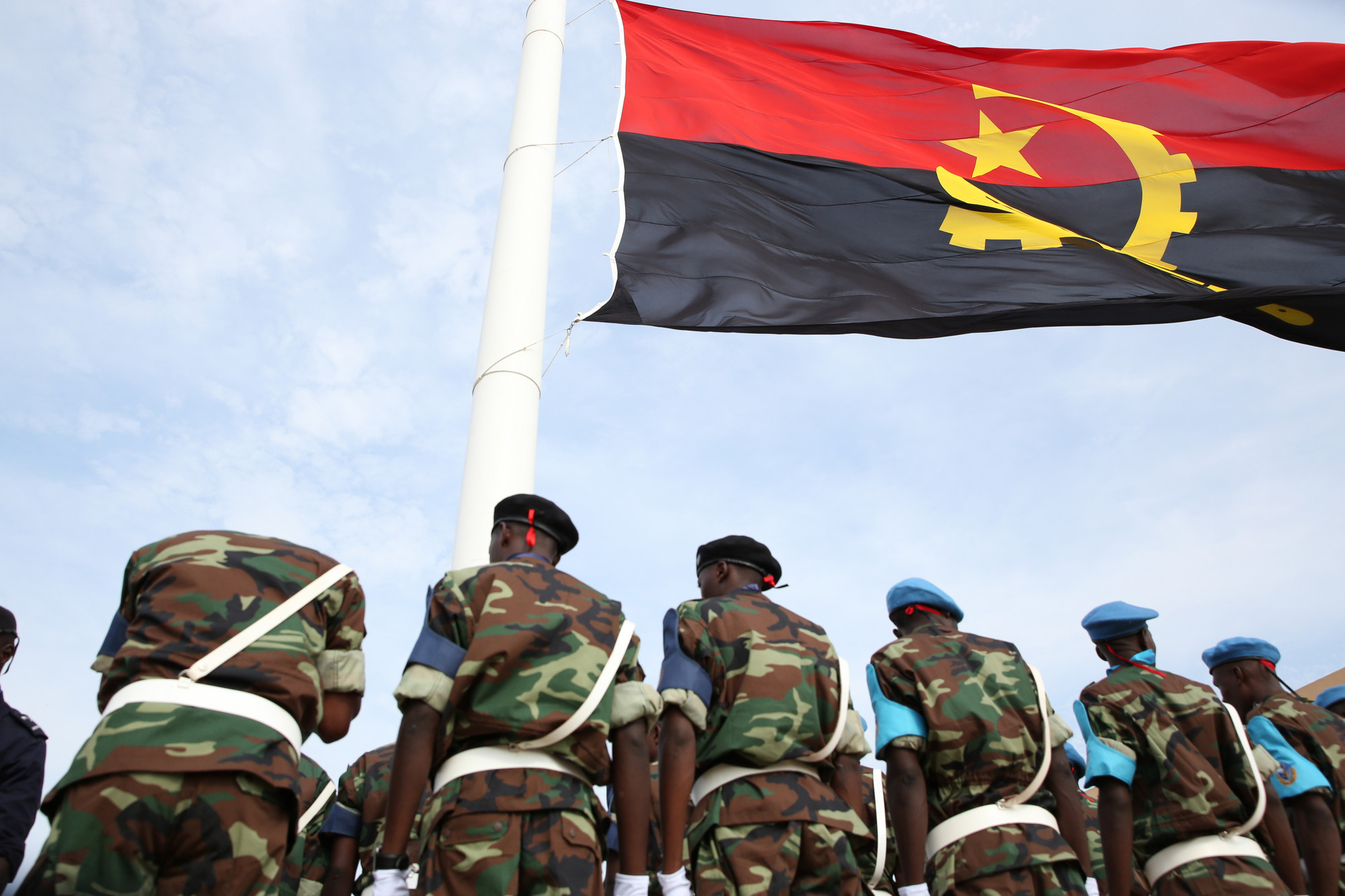Decreto Presidencial Autoriza Mais 245 Milhões Para As Forças Armadas Ver Angola Diariamente 
