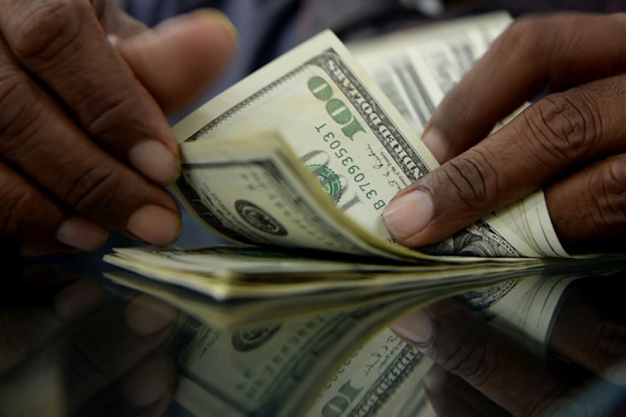 Eaglestone Angola loses 5.6 billion dollars in cheap oil and needs