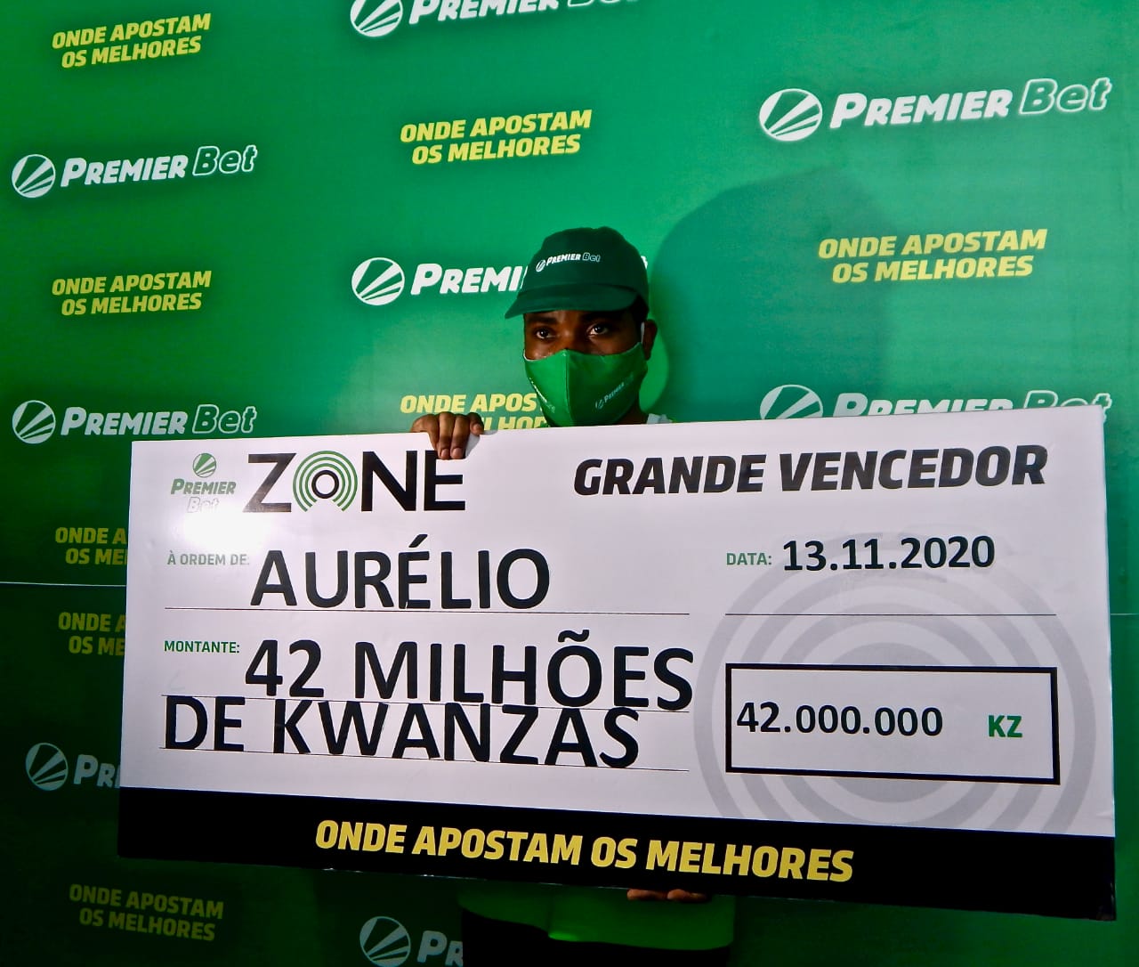 Aurélio da Cruz aposta 350 Kwanzas e ganha 42 milhões no Premier Bet 