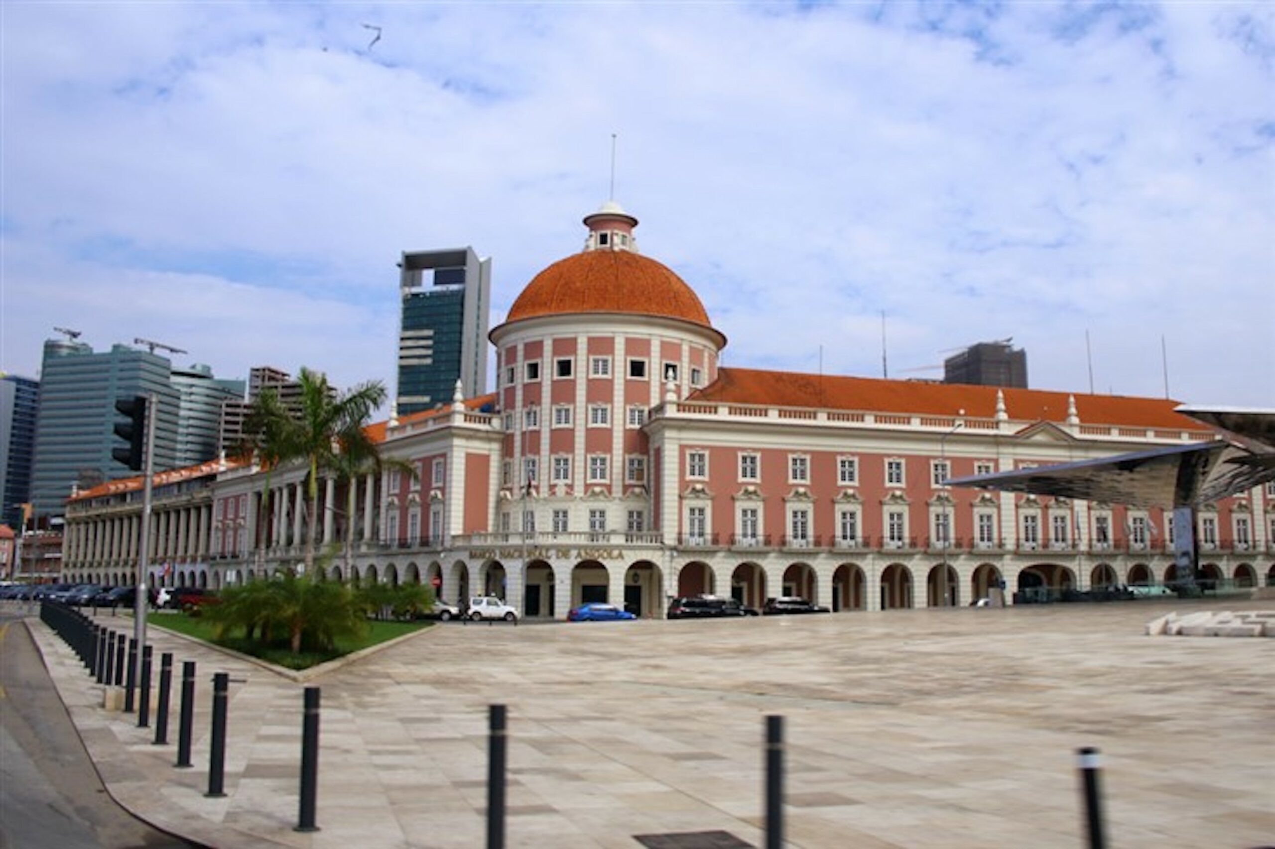 BNA revises high inflation to 19.5 percent in 2021 - Ver Angola - Daily ...