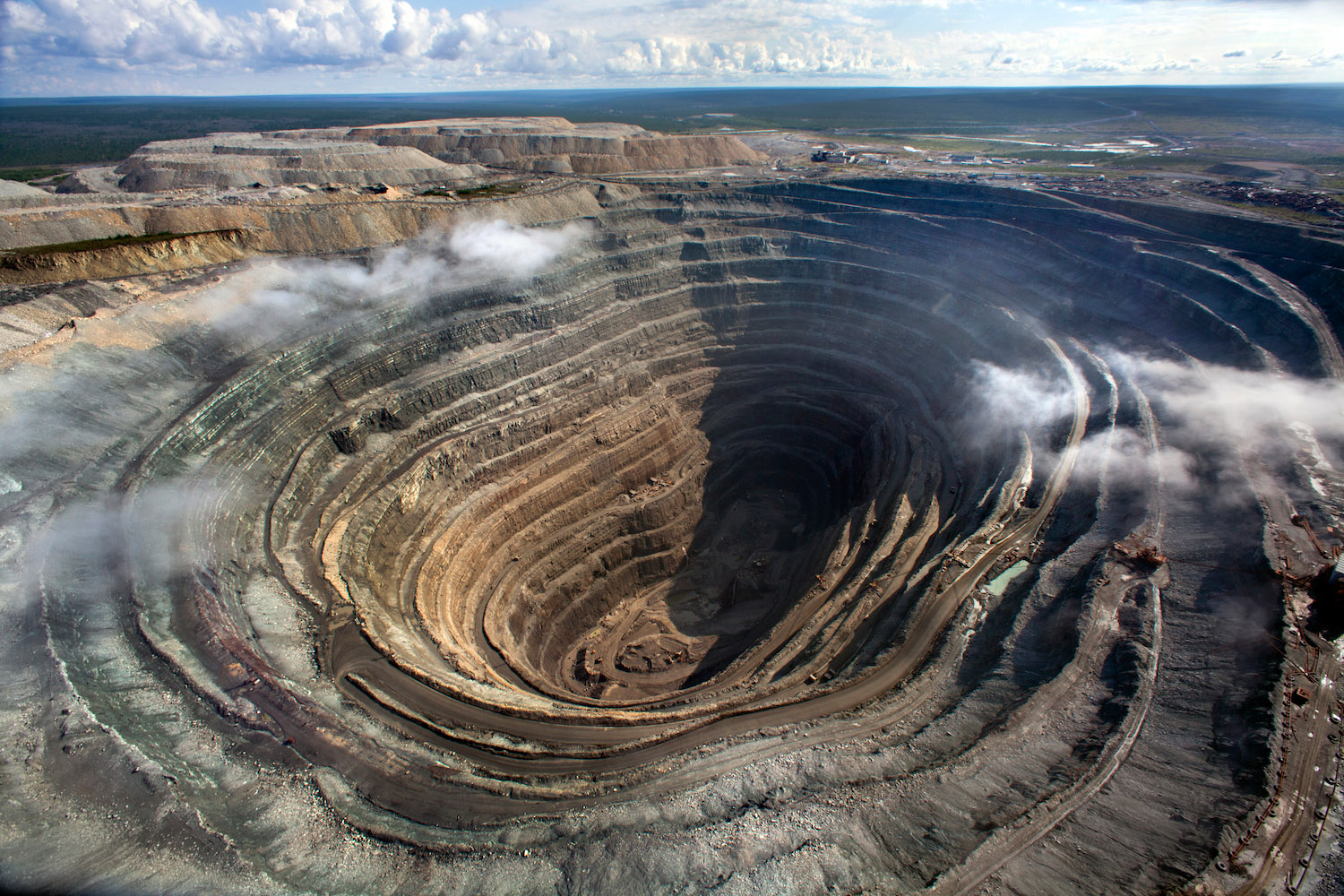 War in Ukraine US imposes sanctions on Russian diamond giant