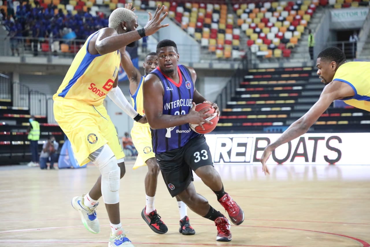 Liga Africana de Basquetebol - Petro de Luanda estreia se com vitória  diante do City Oilers do 