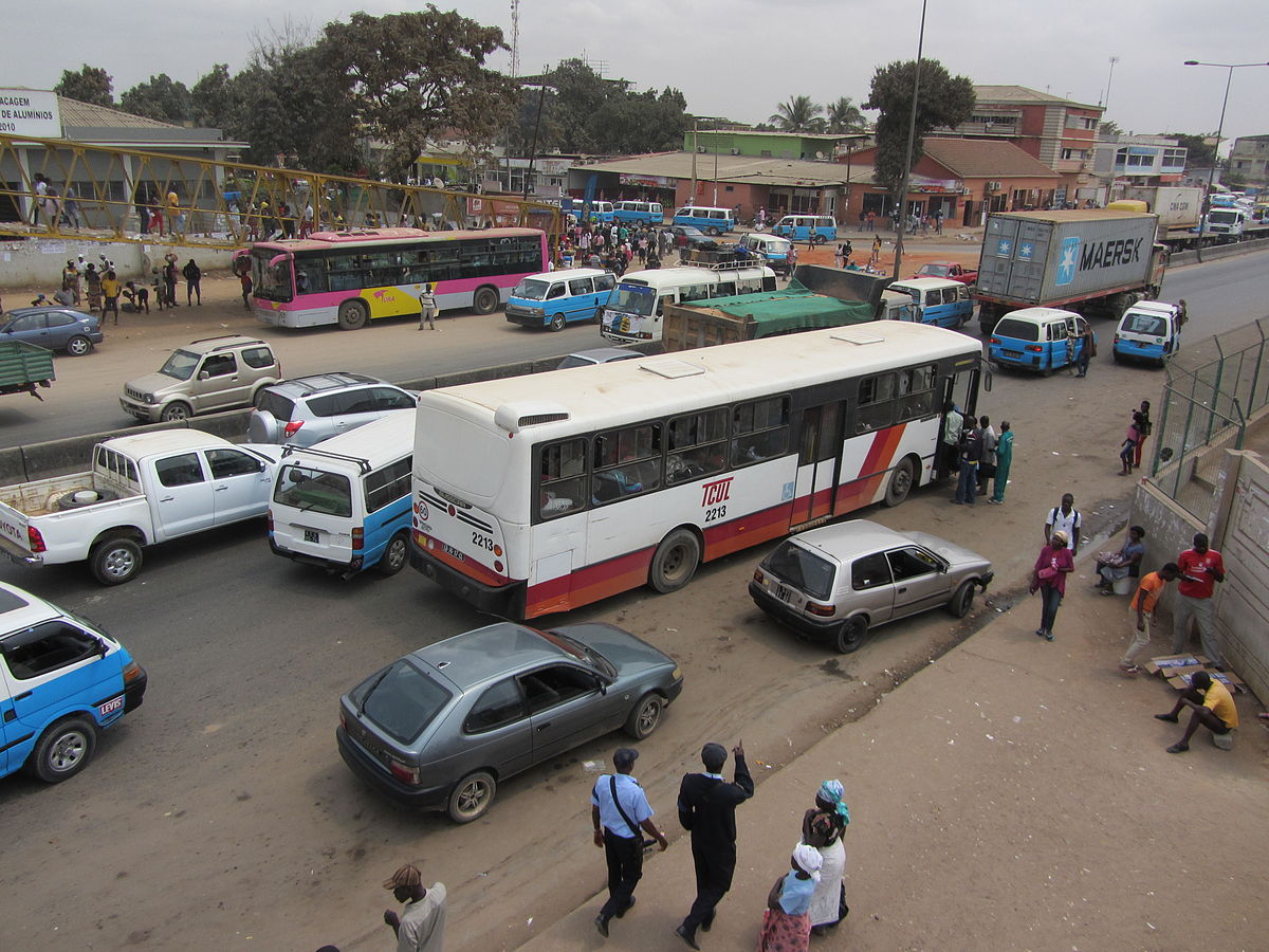 Luanda's public transport reinforced with 70 new buses - Ver Angola - Daily, the best of Angola
