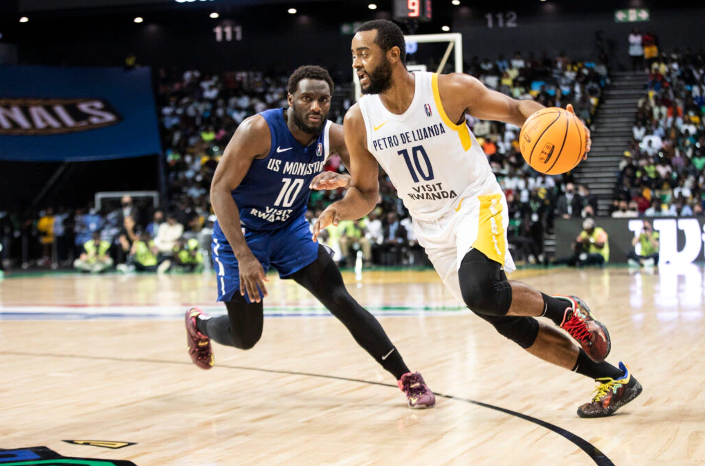 Basquetebol: Petro de Luanda vence 1.º de Agosto e conquista Taça de Angola  - Ver Angola - Diariamente, o melhor de Angola