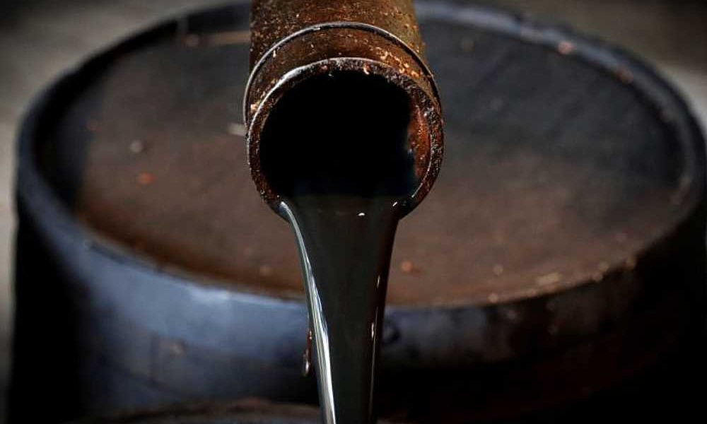 Previsão de 75 dólares por barril no Orçamento de Angola é adequada