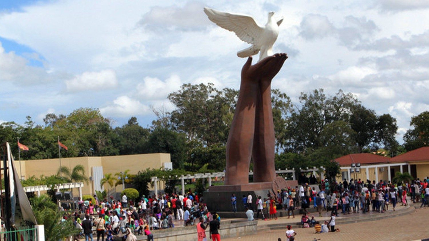 Tourists explore Angolan provinces. Moxico was the main destination in June
